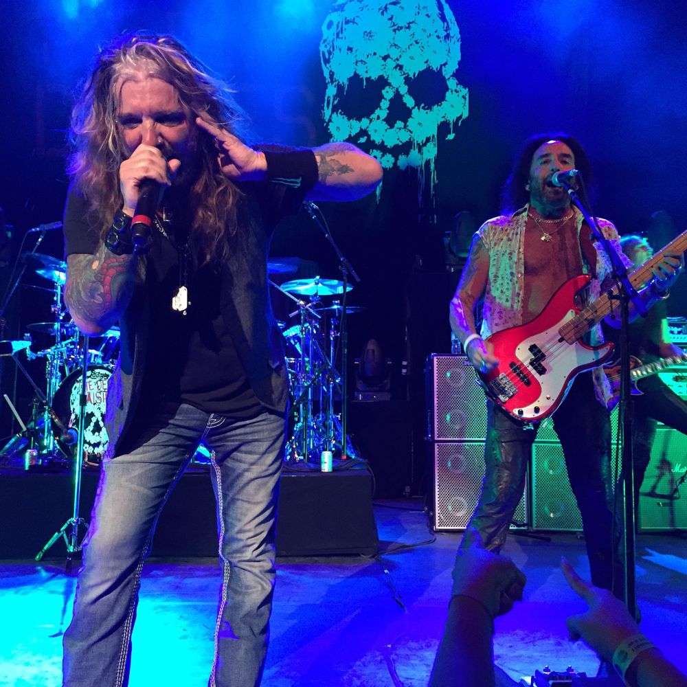 The Dead Daisies live mit Sänger John Corabi