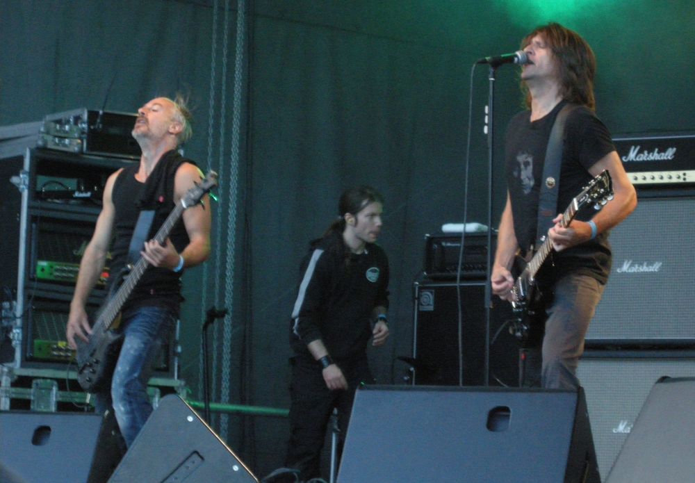 Kingdom Come live auf der Bühne – neue Single Payback's A Bitch
