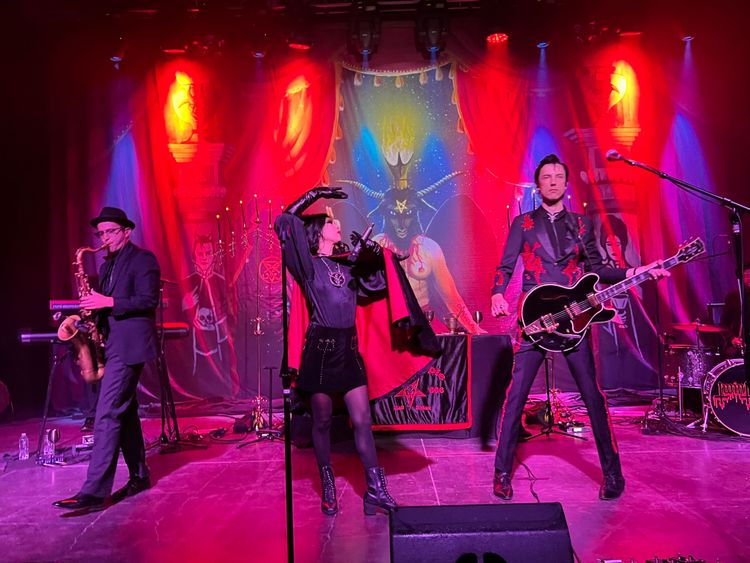 Twin Temple live in Salt Lake City 2022, satanisches Doo-Wop-Duo