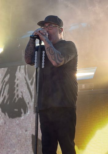 Aaron Lewis